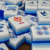 Luxury Solid Acrylic American Mahjong Tiles Blue White Porcelain Butterfly Vase Pattern Custom Printed Mahjong Game Set