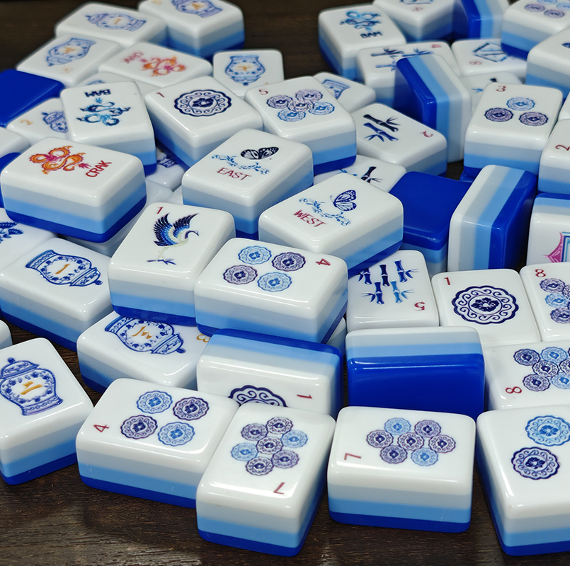 Luxury Solid Acrylic American Mahjong Tiles Blue White Porcelain Butterfly Vase Pattern Custom Printed Mahjong Game Set